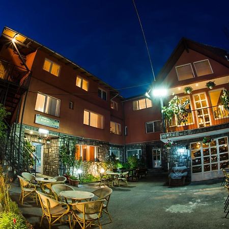 Pensiunea Eden Hotel Sinaia Ngoại thất bức ảnh